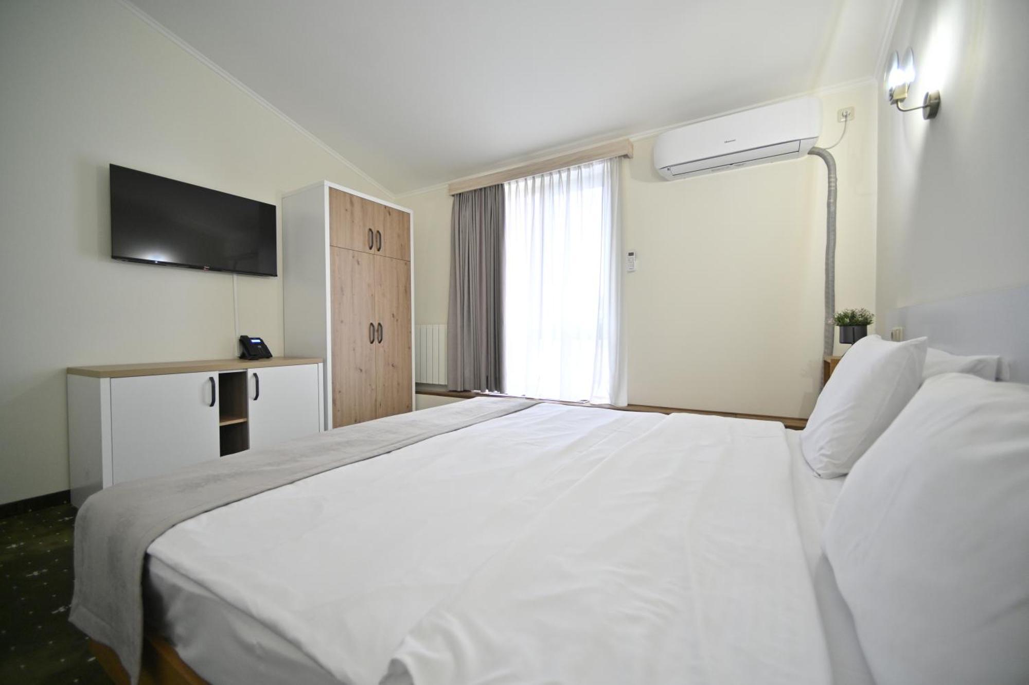 Colette Hotel Ереван Экстерьер фото