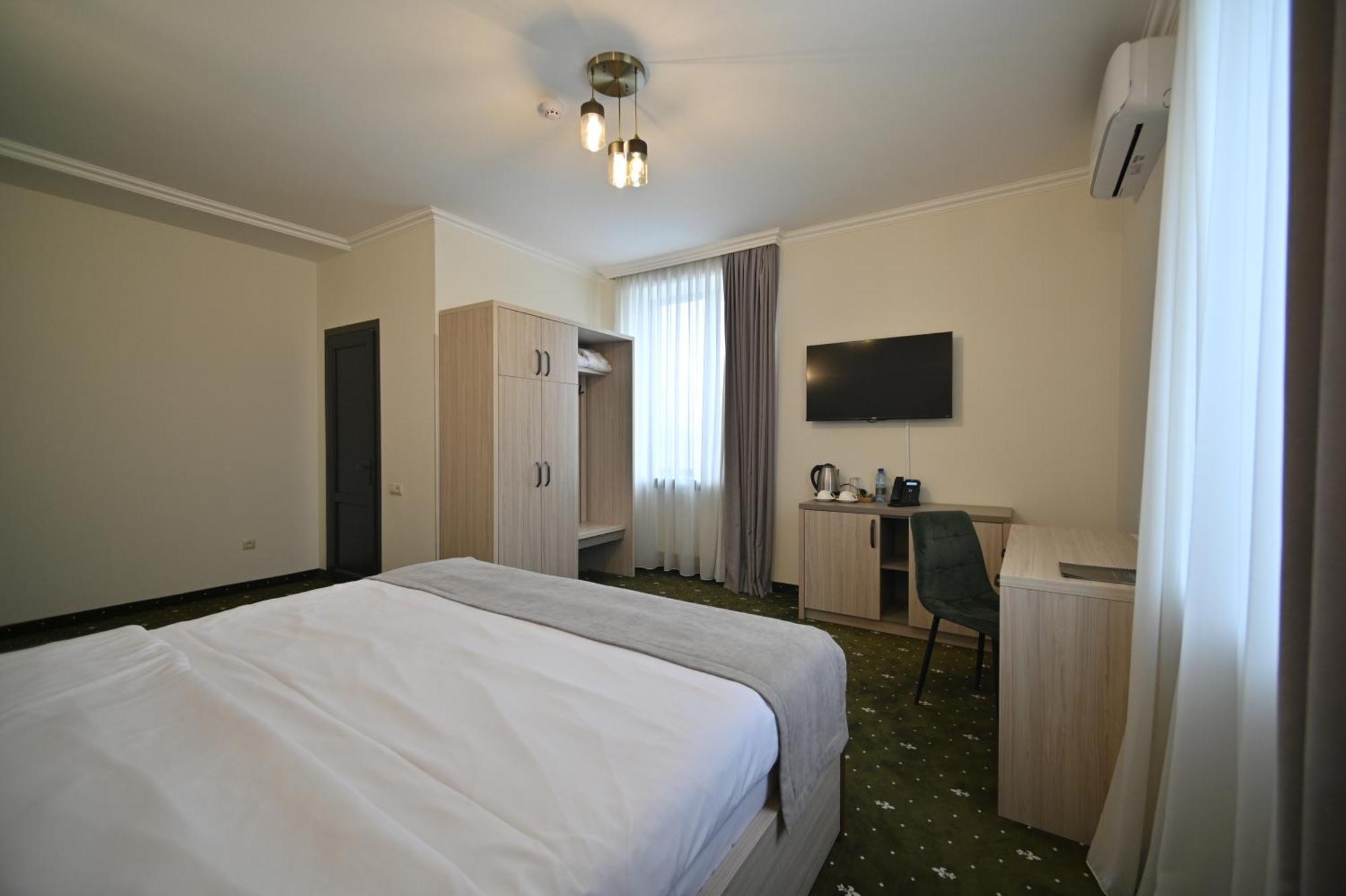 Colette Hotel Ереван Экстерьер фото