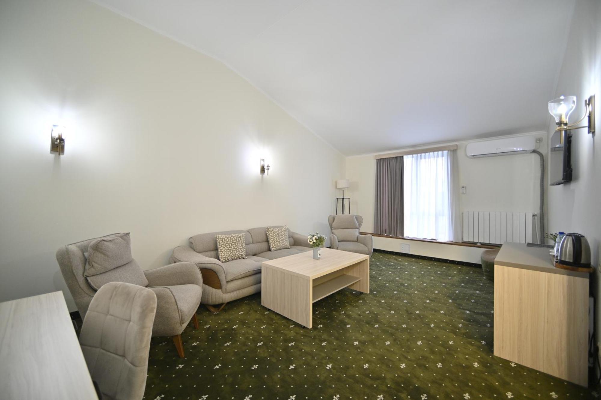 Colette Hotel Ереван Экстерьер фото