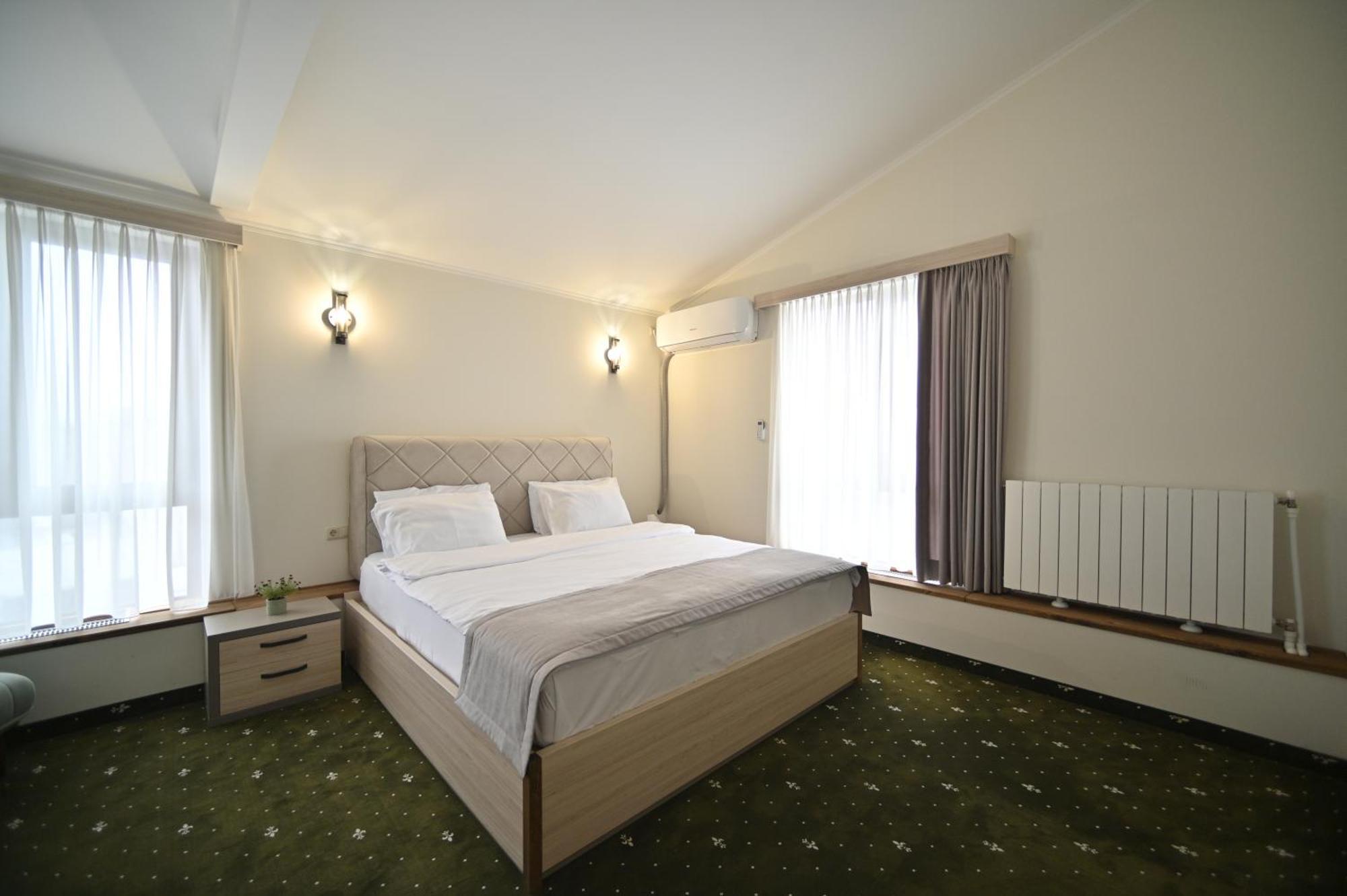 Colette Hotel Ереван Экстерьер фото